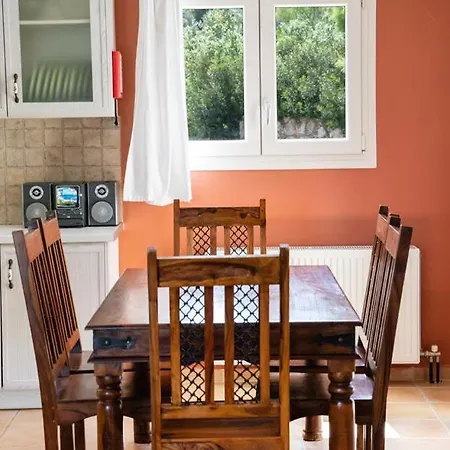 Eudora Villa